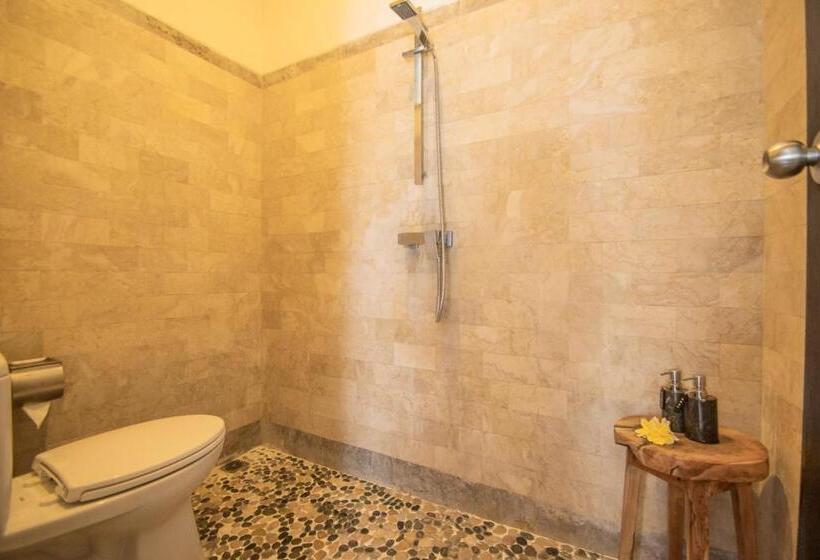Номер Deluxe, Kembali Lagi Guest House
