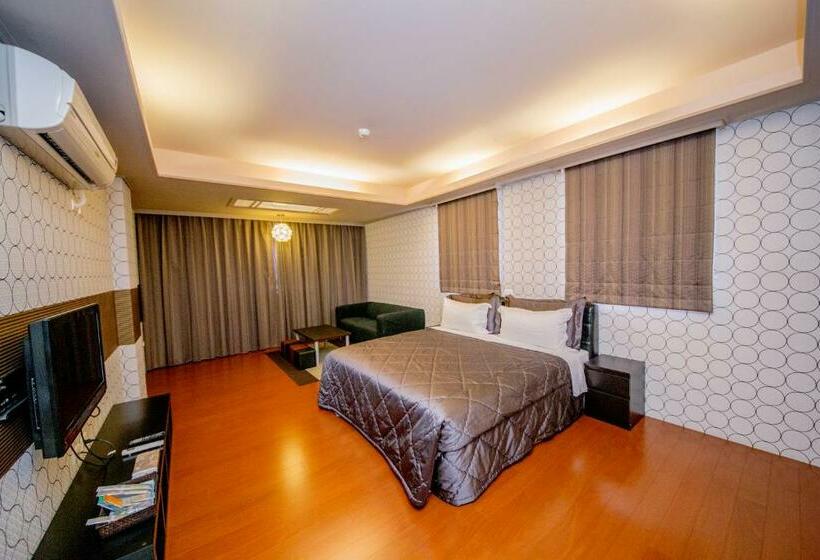 اتاق استاندارد با وان آب گرم, Songfeng Xiuxian Homestay