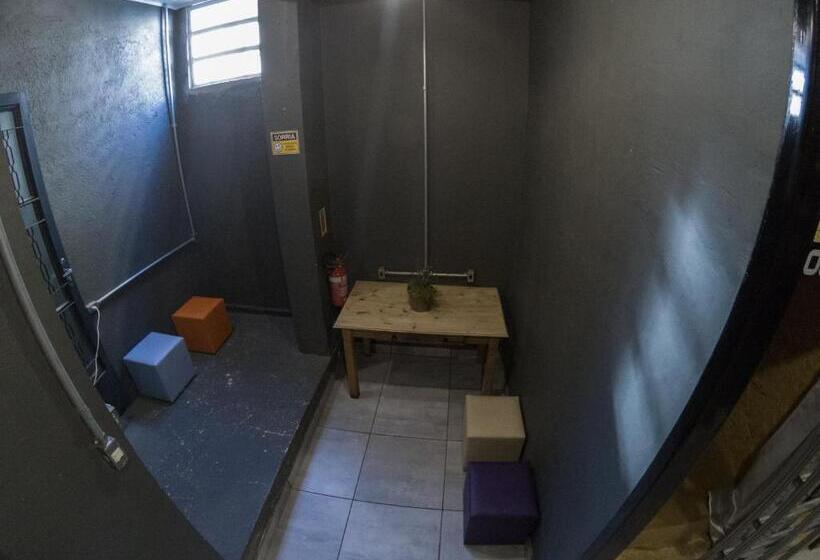 חדר סופריור יחיד, Eco Box Hostel