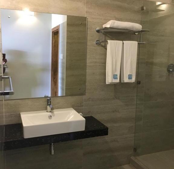 Номер Deluxe, Twenty Two Weligambay