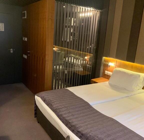 Номер Deluxe, All Seasons Residence Hotel   Free Parking