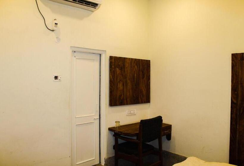 اتاق استاندارد, Anand Palace