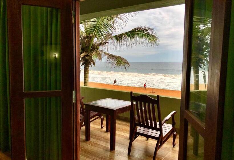 اتاق سه نفره سوپریور با چشم‌انداز دریا, Serenade Beach
