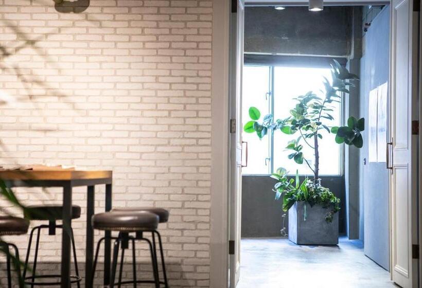 Кровать в Общей Комнате, Hafh Fukuoka The Life   Hostel