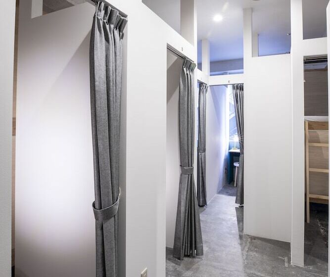 Кровать в Общей Комнате, Hafh Fukuoka The Life   Hostel
