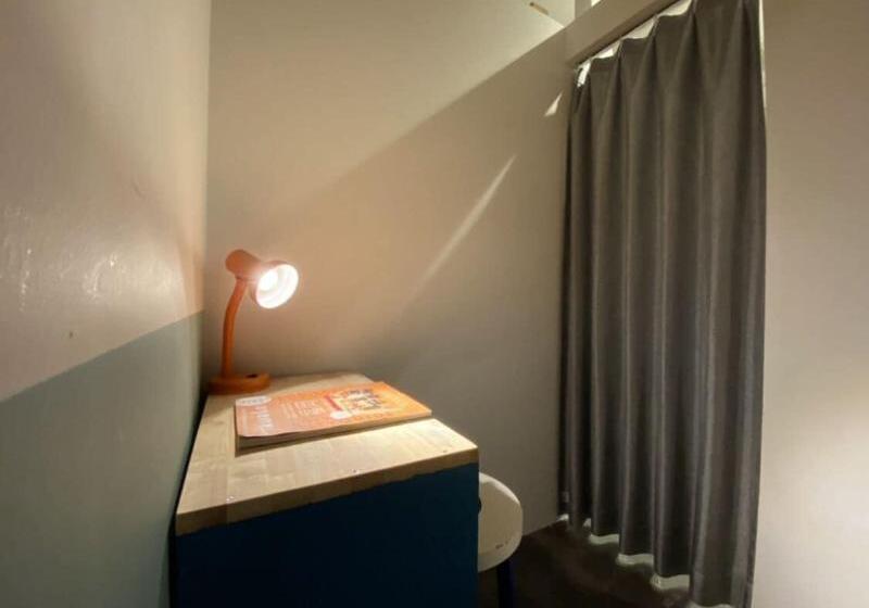 Кровать в Общей Комнате, Hafh Fukuoka The Life   Hostel