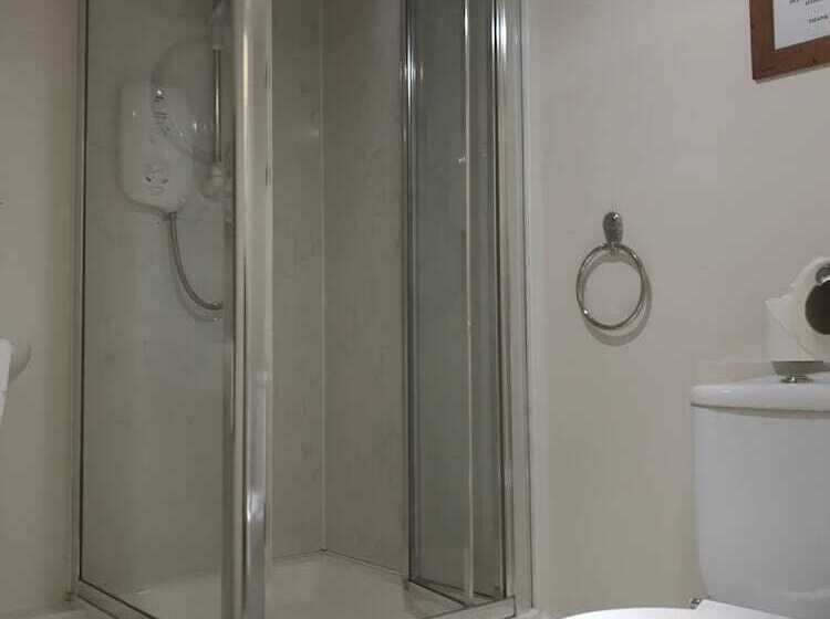 اتاق استاندارد با سرویس بهداشتی مشترک, Glenlossie Guest House