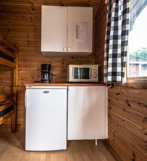 کلبه ییلاقی, Bromölla Camping O Vandrarhem