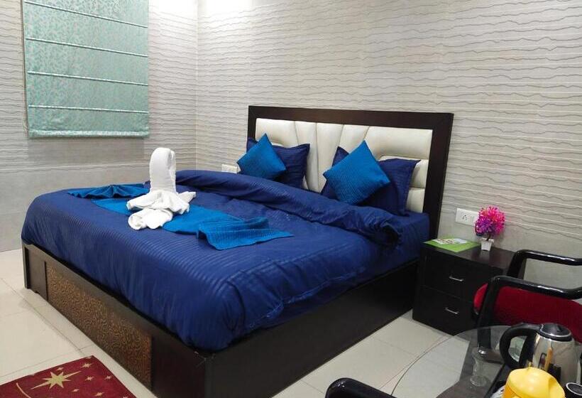 Executive Suite, Gangotri