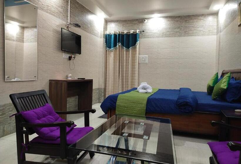 Executive Suite, Gangotri
