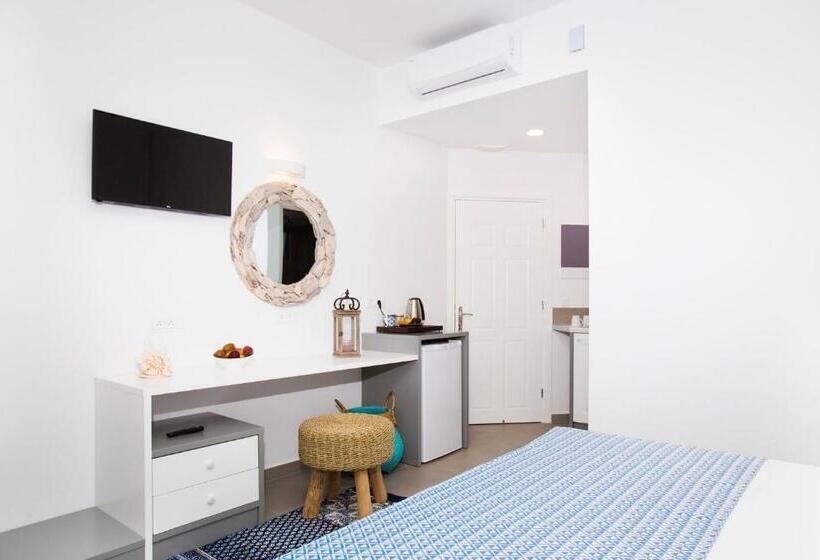 اتاق استاندارد با چشم‌انداز کوهستان, Lindos Portes Suites   Adults Only