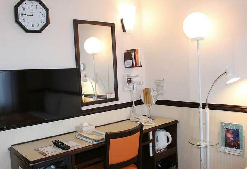 Номер Economy, Toyoko Inn Shintakaokaeki Shinkansen Minamiguchi