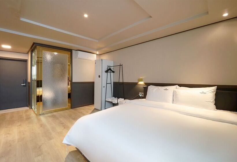 اتاق لوکس, Mar Ulsan Samsan