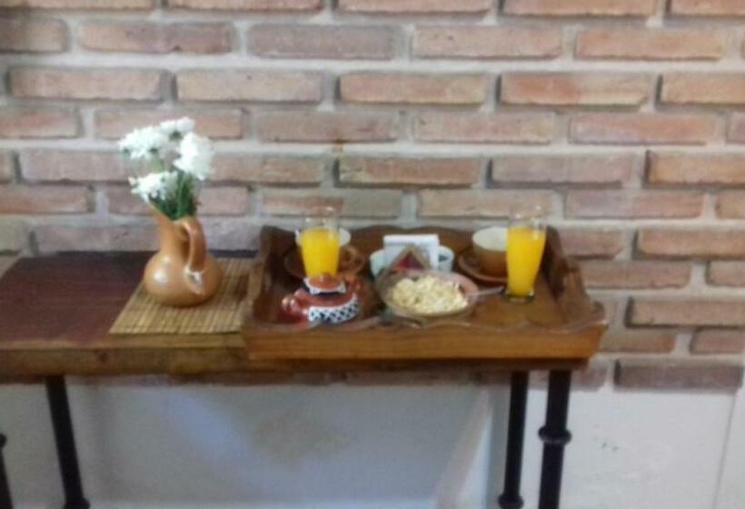 Трехместный Номер Superior, Hostal Tierra De Vinos
