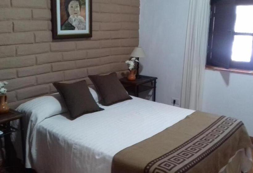 Номер Стандарт Трехместный, Hostal Tierra De Vinos