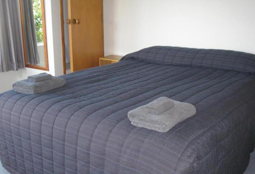 Апартаменты 1 Спальня, Karamea River Motels