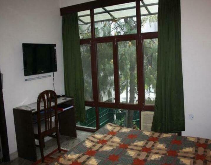 اتاق لوکس با چشم‌انداز باغ, Homestay Chateau 39