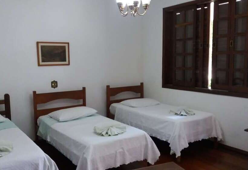 标准三人间, Grande Hotel Pozzobon