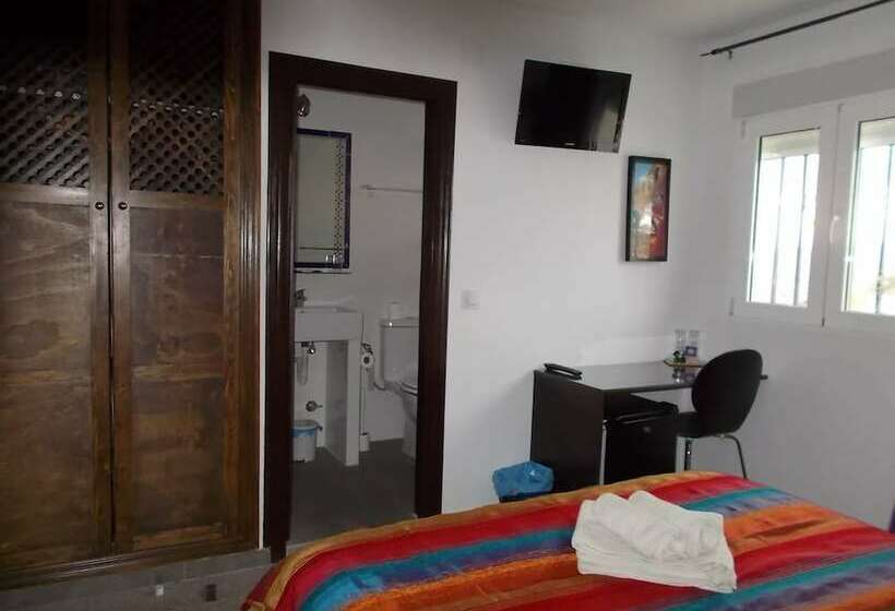コンフォートルーム, Boutique Hostal Casa Justa