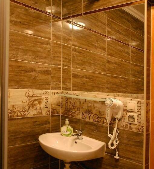 استودیوی استاندارد, Restauracja Redos