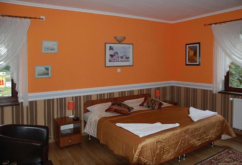 اتاق استاندارد, Restauracja Redos
