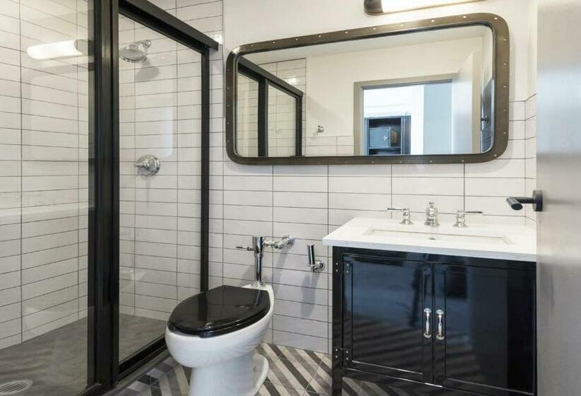 Quarto clássico, The Chicago Hotel Collection River North