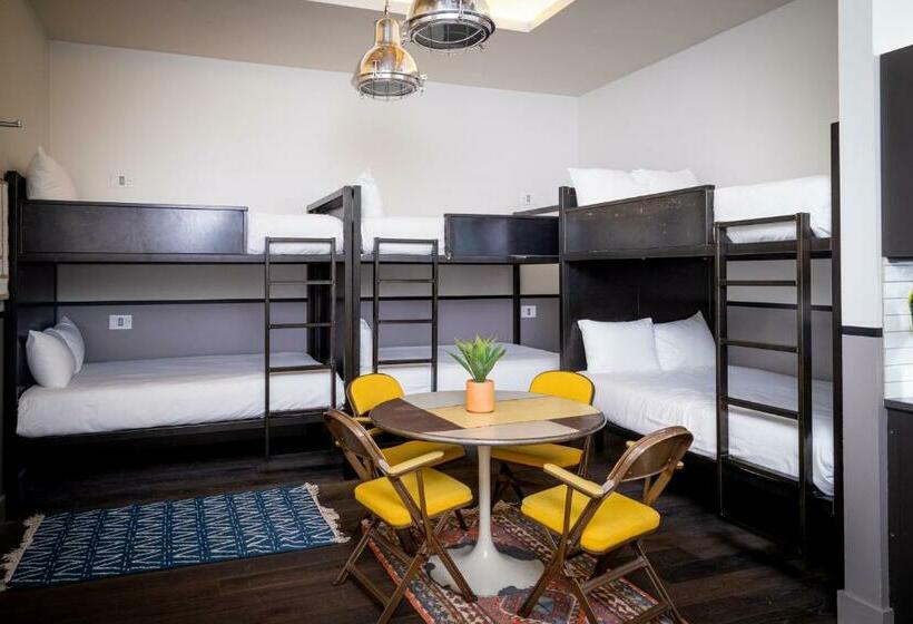 스탠다드 룸, The Chicago Hotel Collection River North