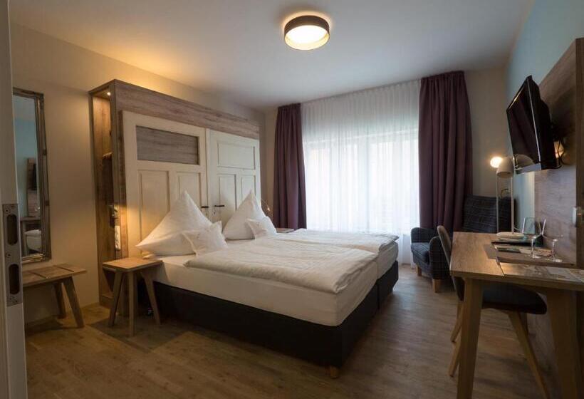 Quarto Estandar Cama King, Weinbar Fahr Away