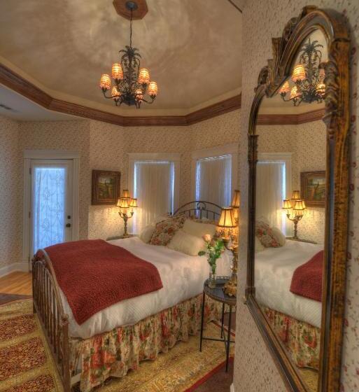 Номер Deluxe Вид на Бассейн, The Victoria Bed & Breakfast