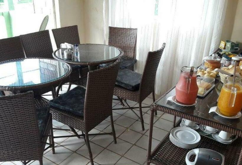 Quarto Estandar, Pousada Martins E Cia