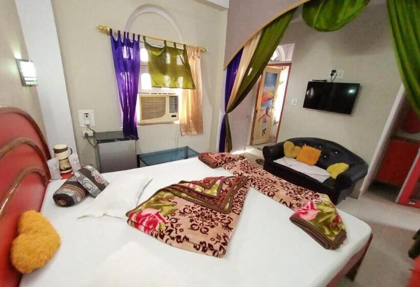 اتاق لوکس با بالکن, Sawpanlok Residential