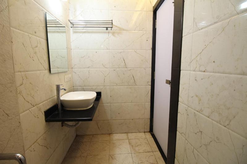 Номер Deluxe, Sham Suman, Kolhapur  Opposite To Mahalaxmi Temple