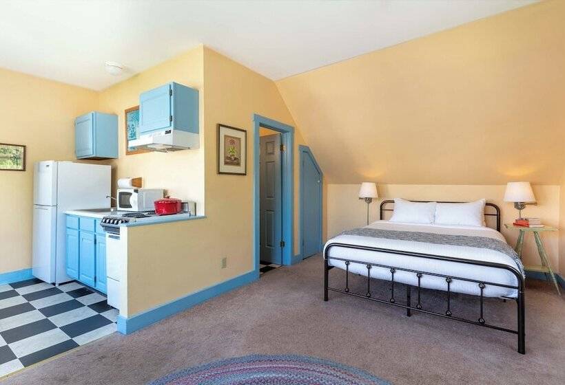 Студия Deluxe, Old Stagecoach Inn