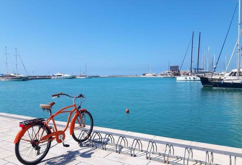 آپارتمان 1 خوابه همکف, Molo Di Levante   Rent Apartment