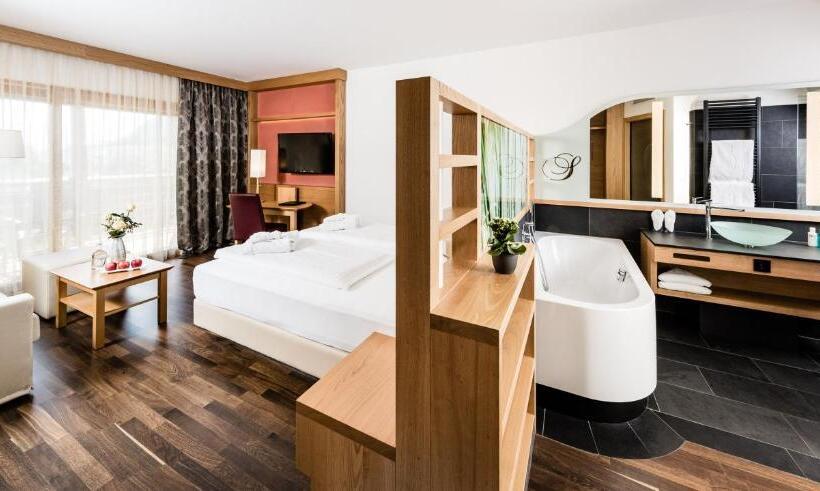 Полулюкс, Lake Spa Hotel Seeleiten
