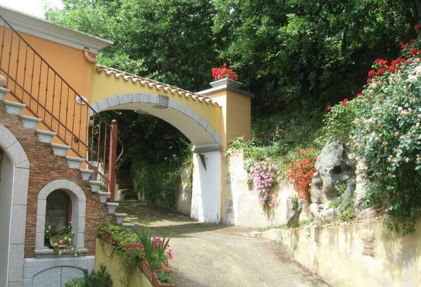 Номер Стандарт, Le Roverelle