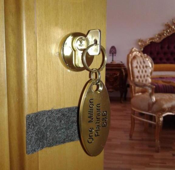 Номер Superior Кровать Кинг, One M