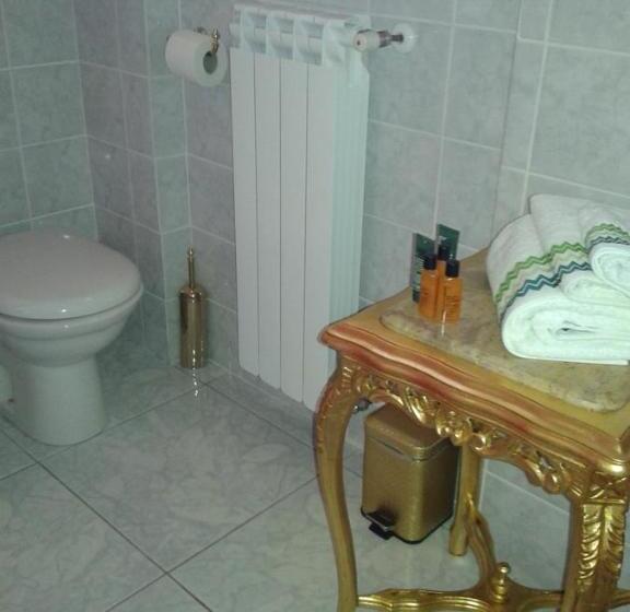 Трехместный Номер Deluxe, One M