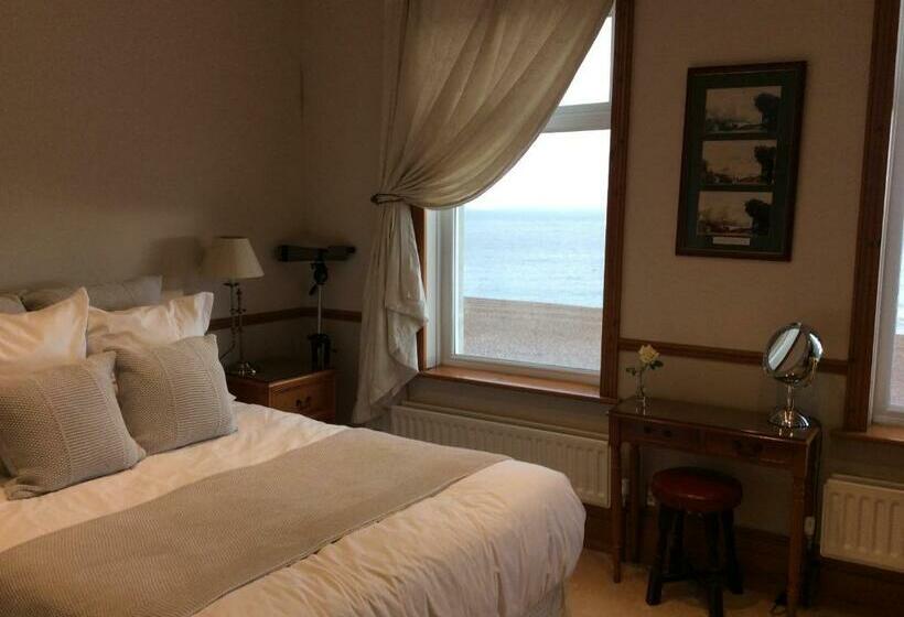 سوییت با چشم‌انداز دریا, The Ship Inn   Sandgate