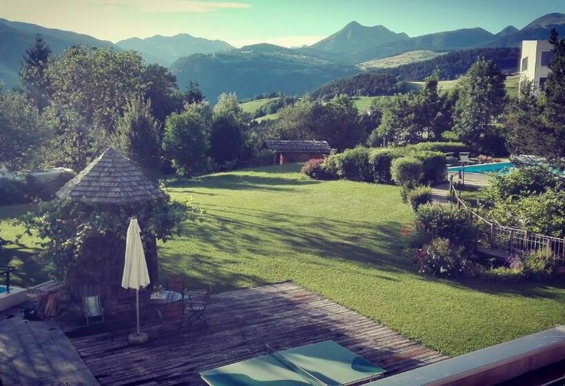 Номер Стандарт с Балконом Вид на Сад, Landhotel Gasthof Zum Löwen