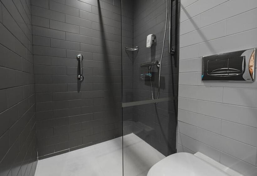 Quarto standart cama de casal, Holiday Inn Express   Malta, An Ihg