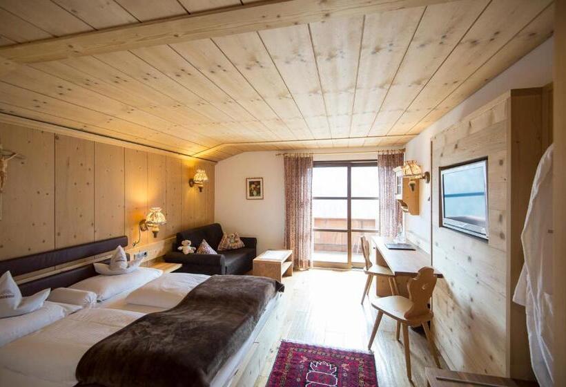 Номер Superior с Балконом, Charmehotel Uhrerhof   Deur