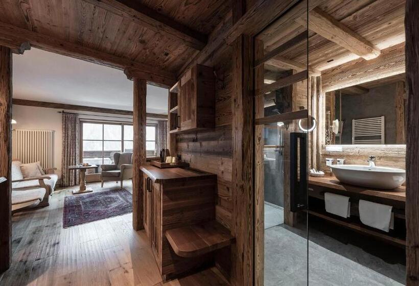 Полулюкс с Балконом, Charmehotel Uhrerhof   Deur
