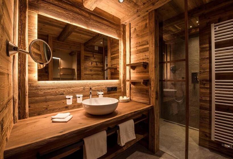 Номер Deluxe, Charmehotel Uhrerhof   Deur