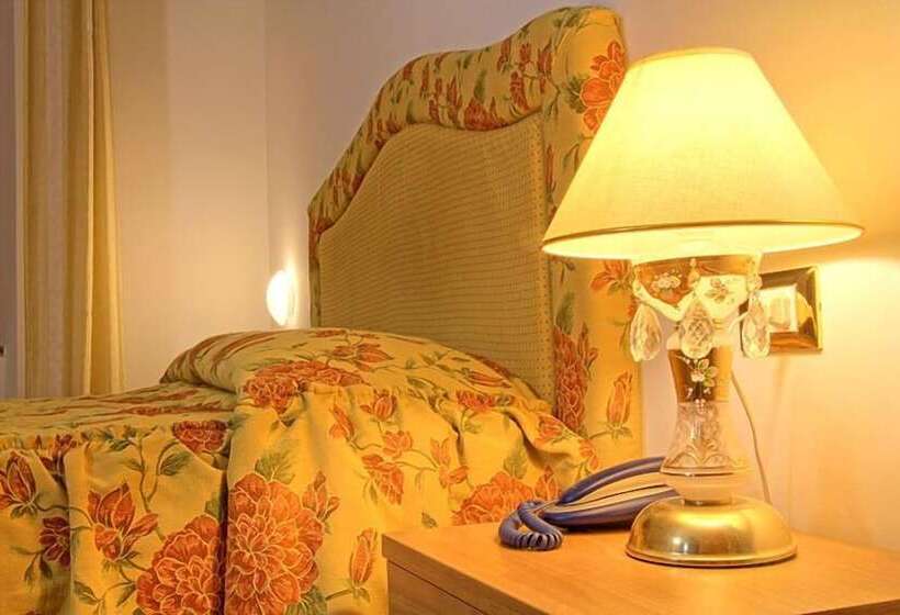 Quarto Estandar Individual, Ambrogini