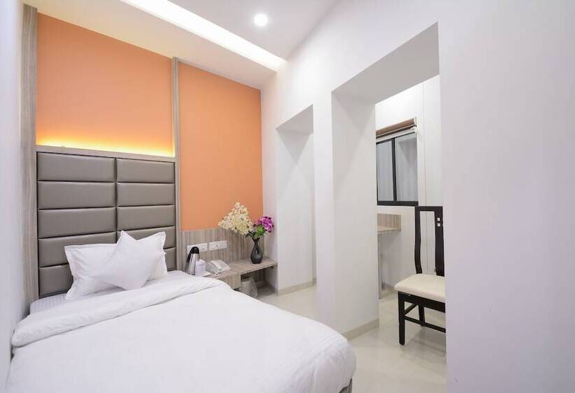 Quarto Deluxe, One Up