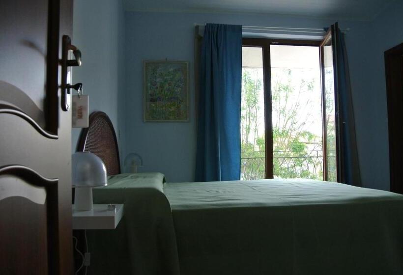 חדר בסיסי, Villa Nicodemo