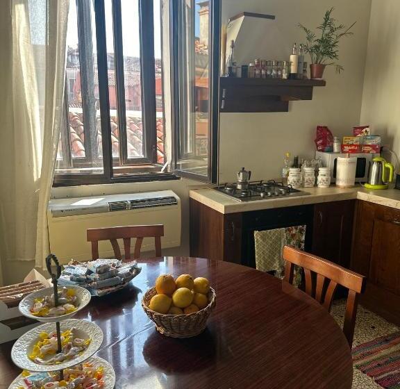 اتاق استاندارد سه نفره, Rosa Apartment