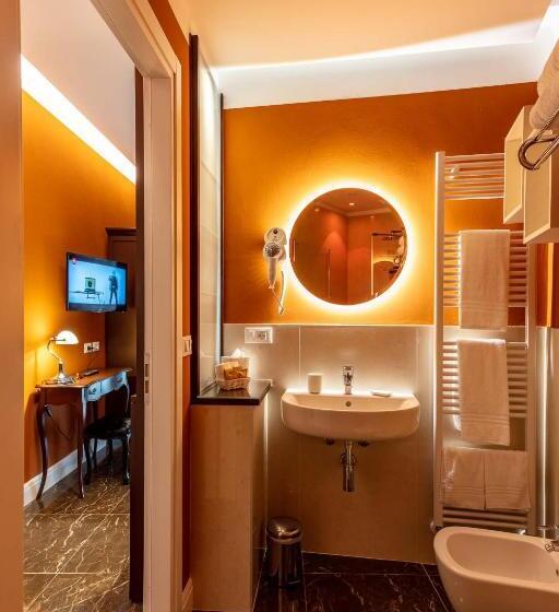 Superior room with lake view, Art Hotel Ventaglio