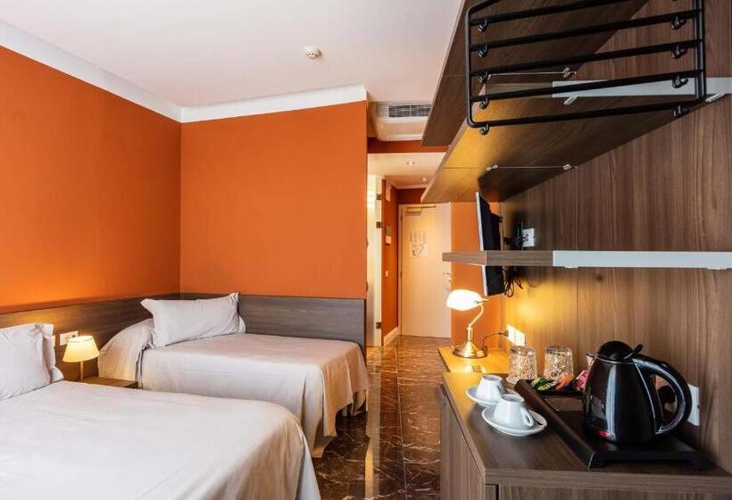 스탠다드 트리플 룸, Art Hotel Ventaglio